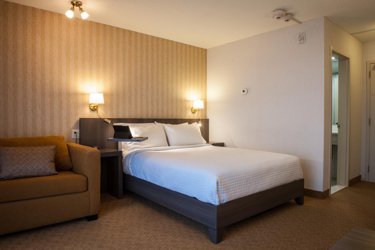 גרנבי Hotel Castel מראה חיצוני תמונה